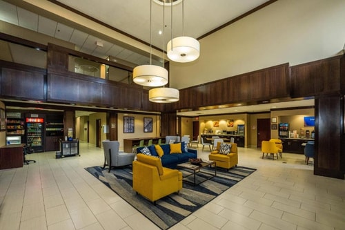 King Suite Near Maddies Baseball Field HOU 10 Luxury Bookings