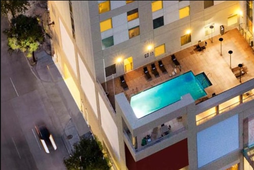 King Studio Suite Near Daikin Park HOU 13 Luxury Bookings