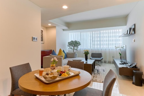 Two Bedroom Residence Near WTC Metro Station 3 Luxury Bookings