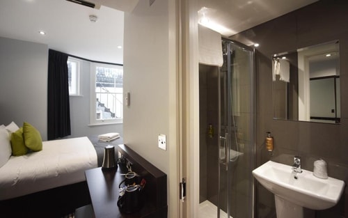Double Or Twin Room Near Air Manage LON 3 Luxury Bookings