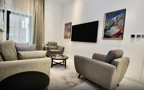 2 Bedroom Deluxe Apartment Near Barclays Bank LON 12 Luxury Bookings