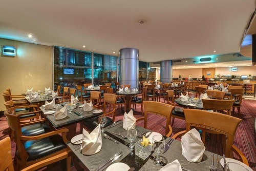 Deluxe King Room Near Port Saeed Plaza Dubai 8 Luxury Bookings