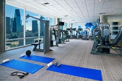 Standard King Room Near Dallas Museum of Art DAL 4 Luxury Bookings