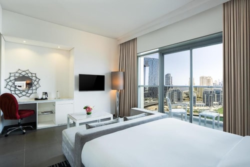 Superior Room With Balcony Near Choithrams Marina 1 Luxury Bookings