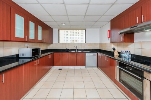 Four Bedroom Apartment In Jbr Sadaf Building Ae 6 Luxury Bookings