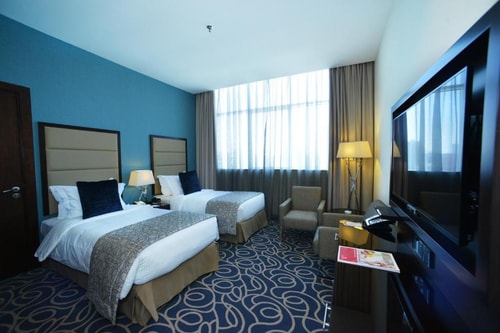 Deluxe Room With City View Near Abu Dhabi Corniche 3 Luxury Bookings