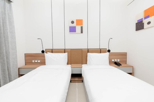 Superior King Room Near Al Furjan Metro 10 Luxury Bookings