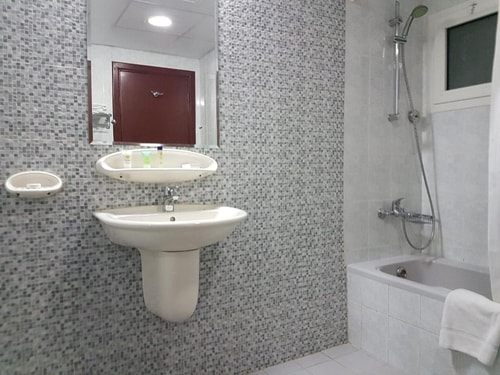 Executive Suite Near Grand Mall Sharjah 10 Luxury Bookings