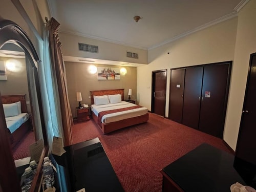 Executive Suite Near Grand Mall Sharjah 3 Luxury Bookings