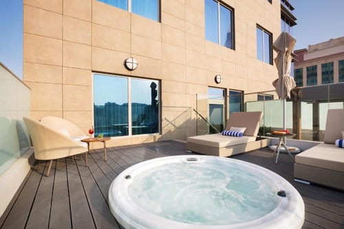 Executive Suite With jaccuzi Near Davis Langdon. 10 Luxury Bookings