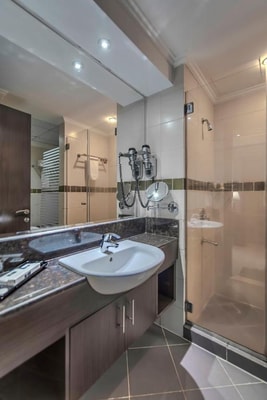 1 Bedroom Apartment Walk To Mall Of Emirates Dubai 6 Luxury Bookings