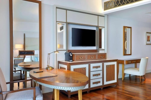 Ultra Luxury Superior Room In Palm Jumeirah 9 Luxury Bookings
