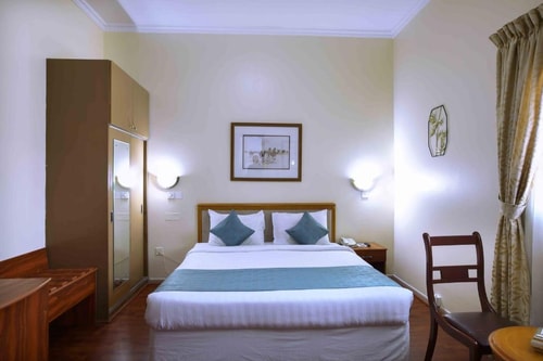 Standard Room Near by Medicare hospital Sharjah 10 Luxury Bookings