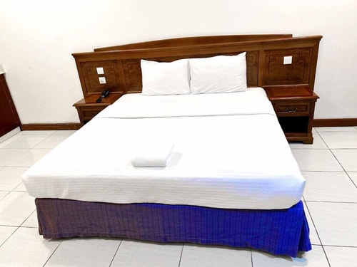 One Bedroom Apartment Near Burjuman Metro Station 1 Luxury Bookings