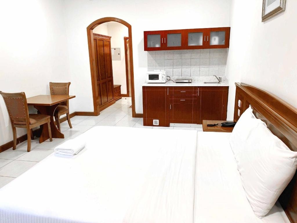 Standard Apartment Near Burjuman Metro Station Luxury Bookings