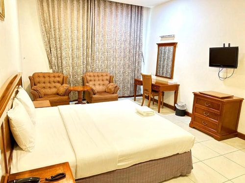 Standard Apartment Near Burjuman Metro Station 3 Luxury Bookings