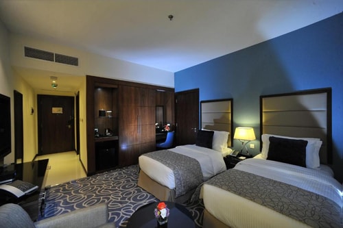 Deluxe Room With City View Near Abu Dhabi Corniche 1 Luxury Bookings