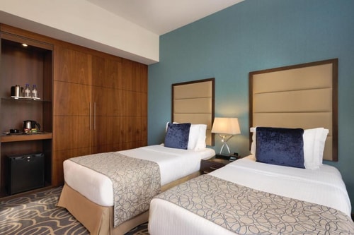 Deluxe Room With City View Near Abu Dhabi Corniche 3 Luxury Bookings