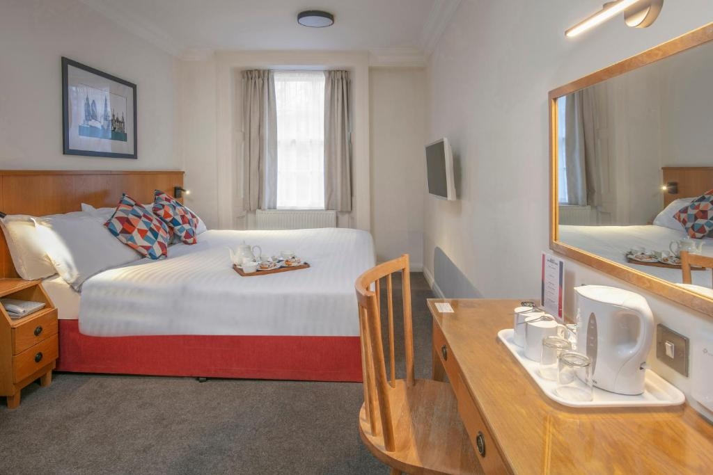 Standard Double Room Near Sussex Gardens LON Luxury Bookings