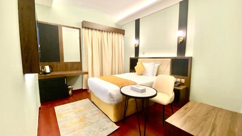 Standard Room Nearby Falcon Oasis Tours 3 Luxury Bookings