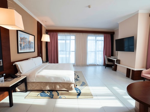 Deluxe King Or Twin Room Near To Mashreq Metro 3 Luxury Bookings