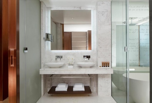 Scene Room Near Damac Royal Business 7 Luxury Bookings