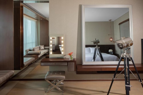 Premiere Suite Near Damac Royal Business. 3 Luxury Bookings