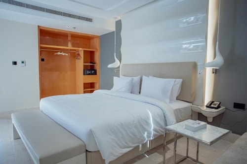 One Bedroom Suite Near Jabal Hafit National Park Luxury Bookings