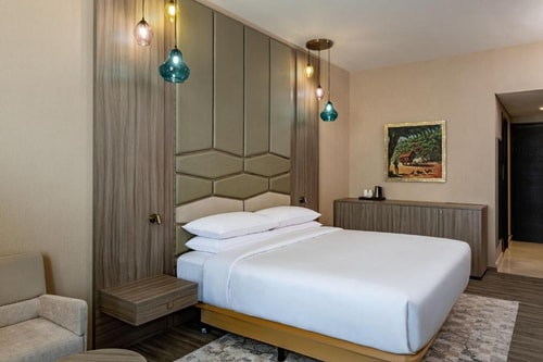 Standard Room Near Mediclinic Midle East Corporate 1 Luxury Bookings