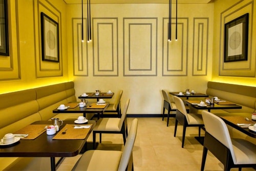 Standard Room Near Mediclinic Midle East Corporate 10 Luxury Bookings