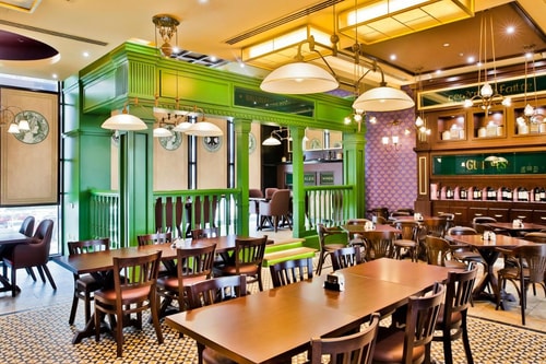 Standard Room Near by Motor City Dog Park 15 Luxury Bookings