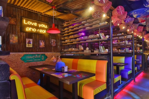 Standard Room Near by Motor City Dog Park 18 Luxury Bookings