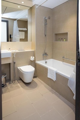 Studio Apartment Near Sharaf DG Metro Station 6 Luxury Bookings