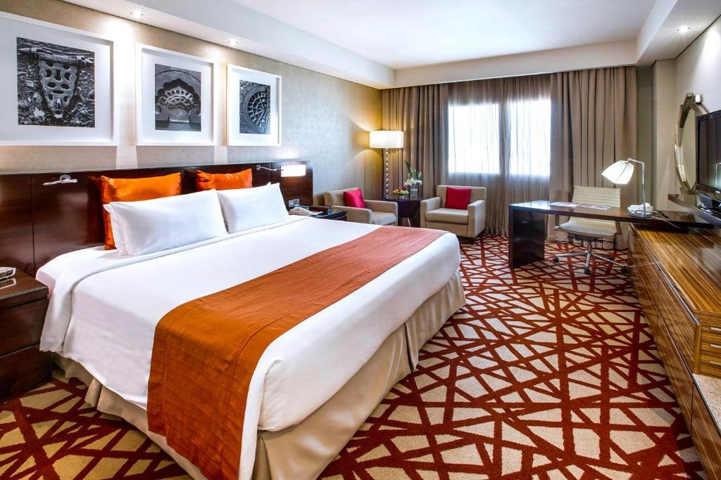 Standard Room Near Salah Al Din Metro Station Luxury Bookings