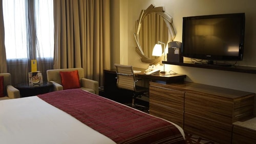 Standard Room Near Salah Al Din Metro Station 5 Luxury Bookings