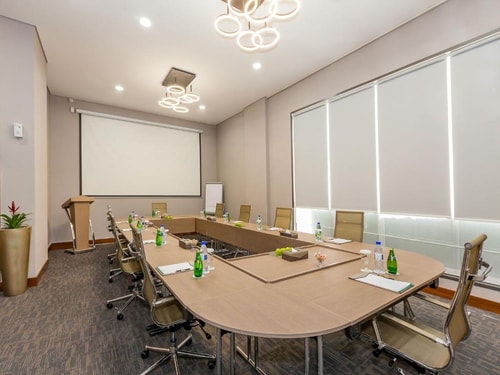 Classic Room Near Mall Of The Emirates 12 Luxury Bookings