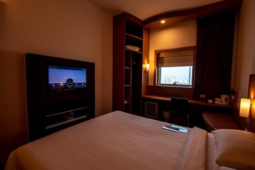 Standard Double Room Near Workshop Café 1 Luxury Bookings