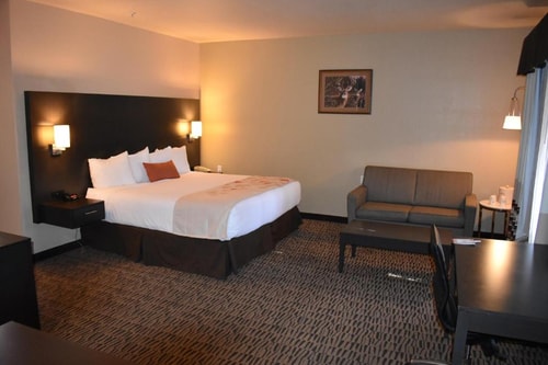 Executive King Room Near Heritage Park Las Vegas 4 Luxury Bookings