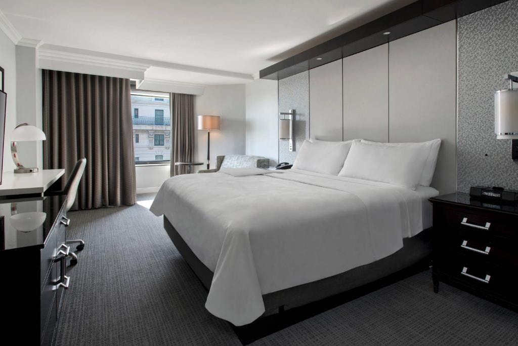 King Room Near National Press Building WDC Luxury Bookings