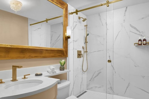 Premier Room Near National Geographic Museum WDC 4 Luxury Bookings