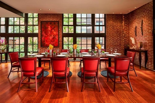 Premier Room Near Palantir Technologies WDC 7 Luxury Bookings