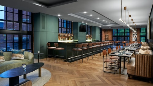 Premier Room Near Palantir Technologies WDC 8 Luxury Bookings