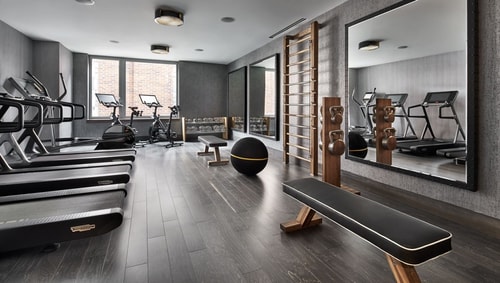 Premier Room Near Palantir Technologies WDC 13 Luxury Bookings