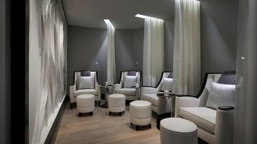 Premier Room Near Palantir Technologies WDC 12 Luxury Bookings