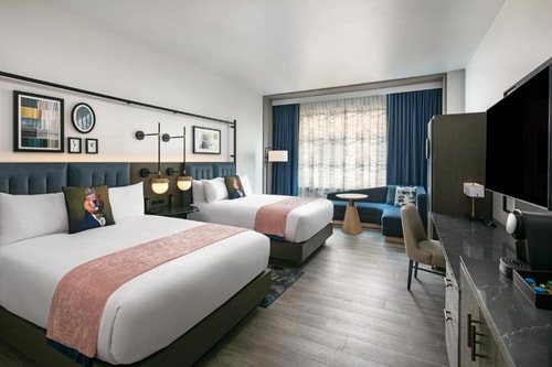 Two Queens Capital City Near Lower Senate Park WDC Luxury Bookings