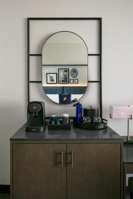 Two Queens Capital City Near Lower Senate Park WDC 3 Luxury Bookings