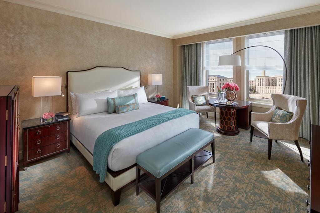 Deluxe King Room Near Maryland Avenue Park WDC Luxury Bookings