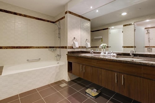 Two Bedroom Near Dubai Land Community Hub Park 14 Luxury Bookings
