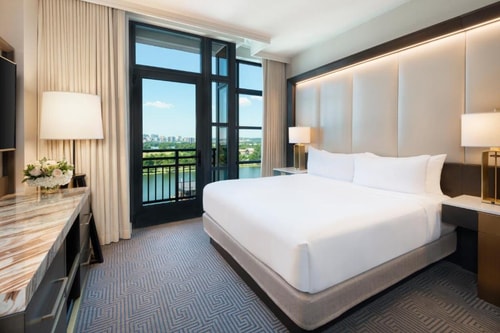 Premium Room Near District Square At Wharf WDC 1 Luxury Bookings
