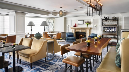 Deluxe King Near Blue stone Cafe WDC 6 Luxury Bookings